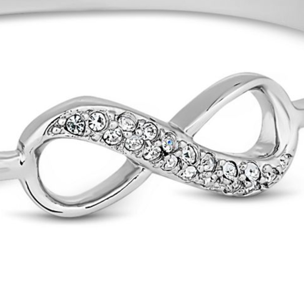 Crystal embellished silver twist fine bangle